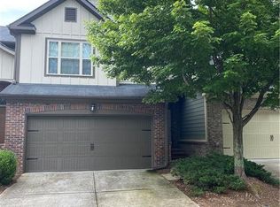 1277 Houndslake Dr, Marietta, GA