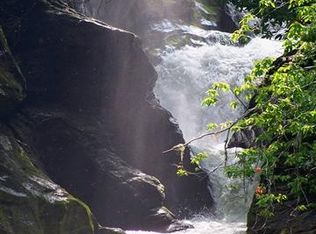 22 Holly Rd, Sapphire, NC 28774