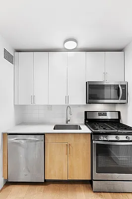 Rented by REAL New York | media 5