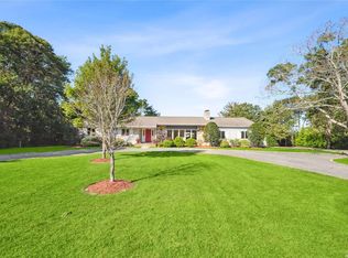 8 Woodcock Ln, Remsenburg, NY 11960