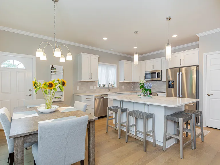 15 S Beach Rd — Photo 13