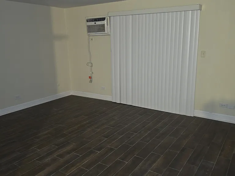 6623 Oak Forest Ave #3 — Photo 4