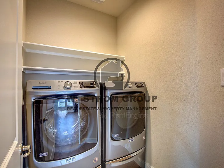 820 Greenford Mnr — Photo 45