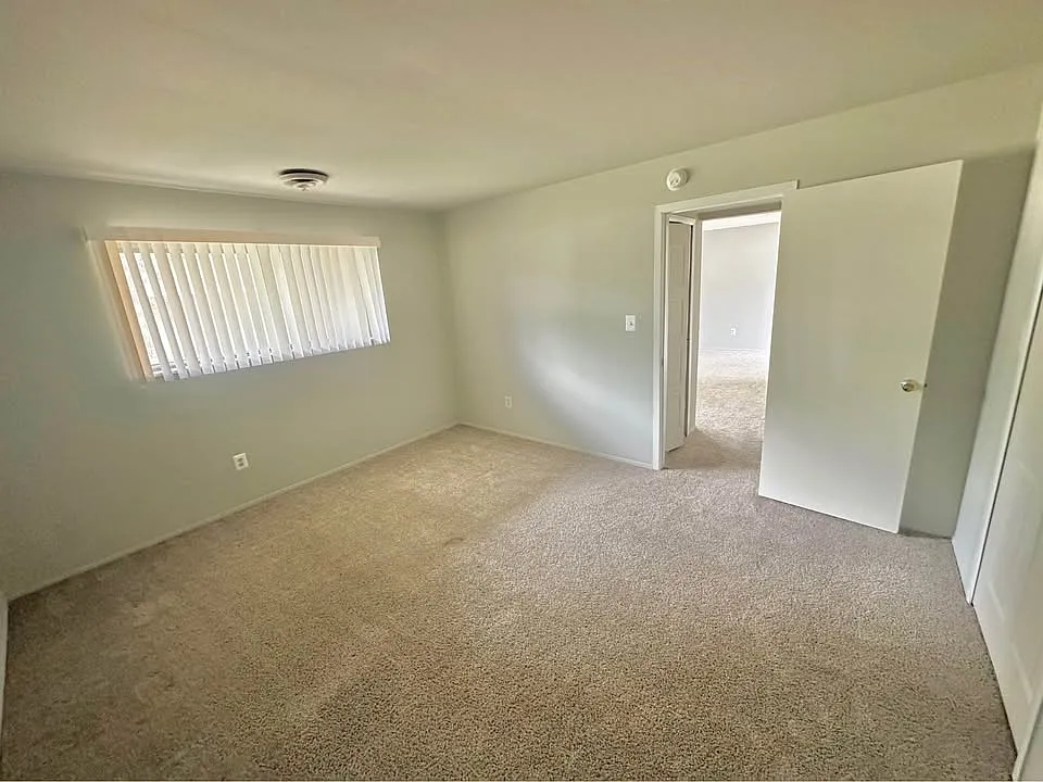 1 bed, 850 sqft, $975 — Photo 3