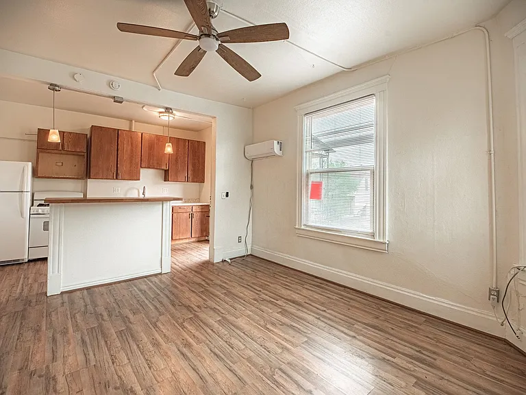 207 Midway Ave — Photo 56