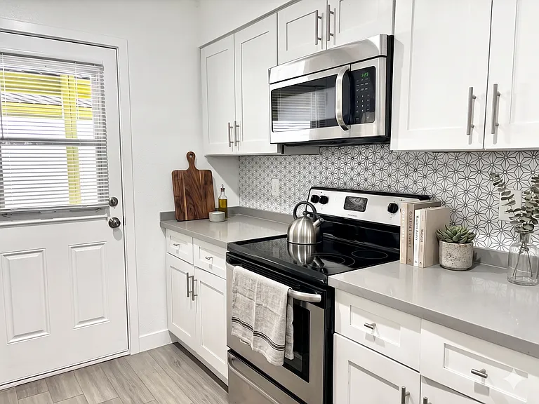 2629 E Turney Ave #4 — Photo 3