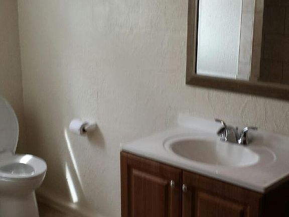 Newly Remodeled Huge Bathroom