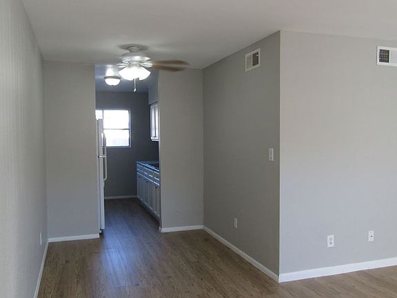 4th image of 260 W 8th Ave #9