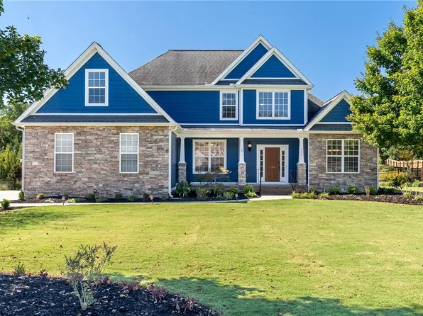 104 Clara Smith Ln, Piedmont, SC 29673