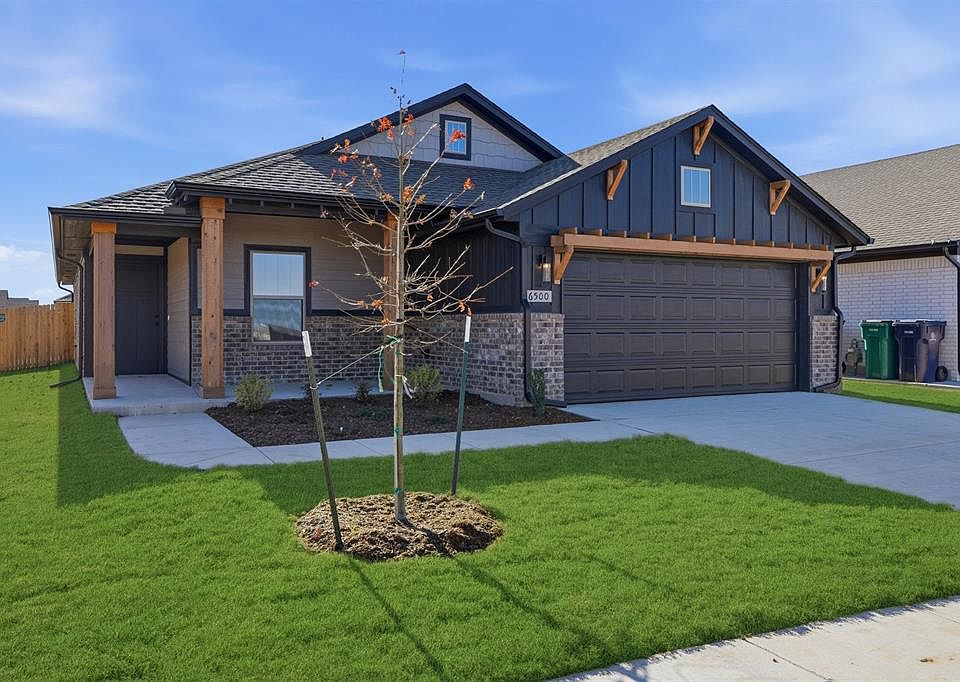 1st image of 6500 SE 84th St