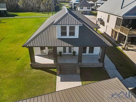 2nd image of 1026 Cypress Cove St