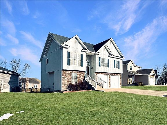 2nd image of 1219 Wildflower Rd