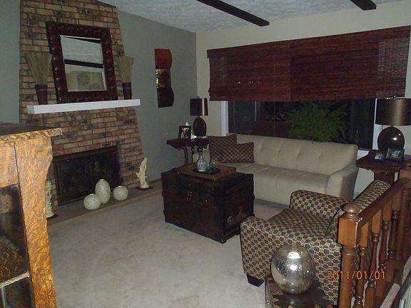 3rd image of 4040 W Lombard St