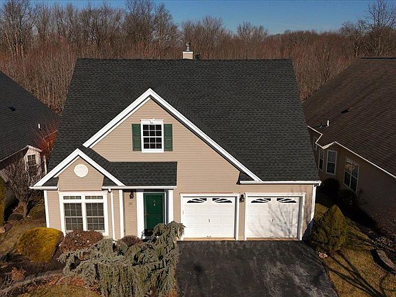 2nd image of 217 Sunflower Ln