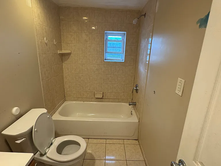 8 Rhodes Ave — Photo 6