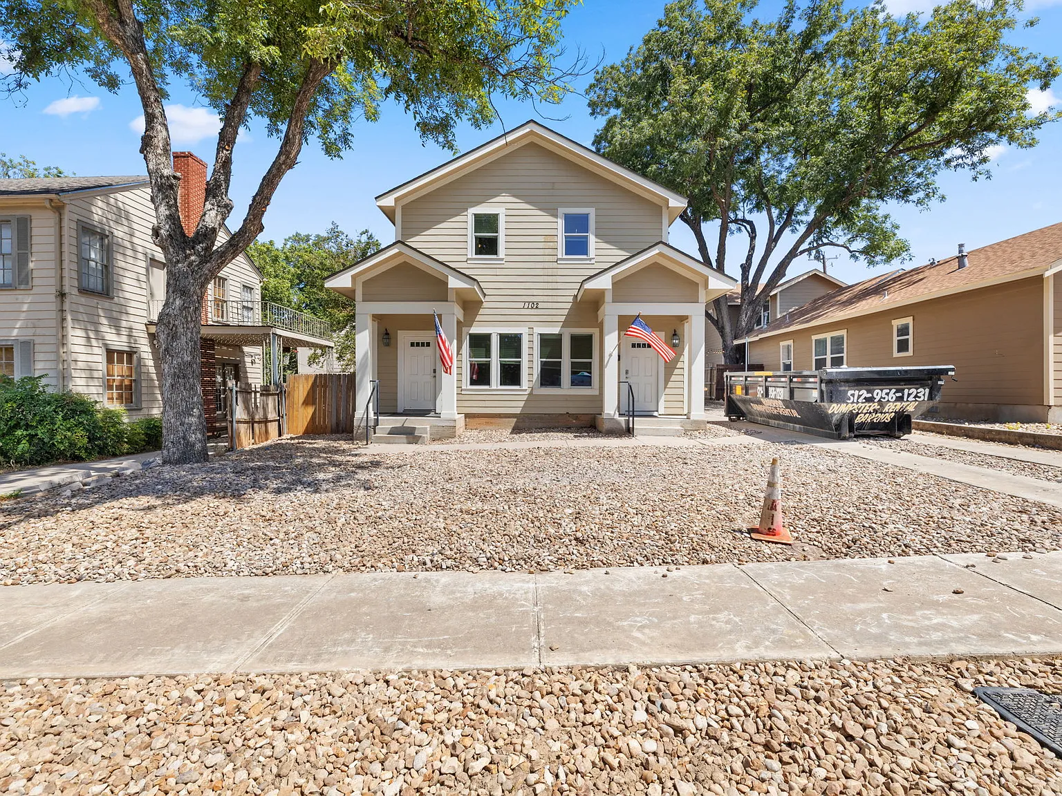 6 bed, 2600 sqft, $12,600 — Photo 1