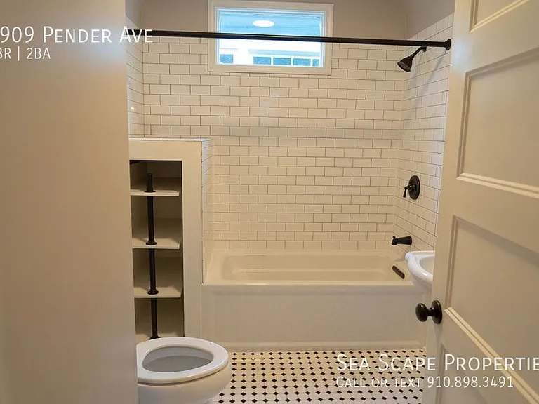 1909 Pender Ave — Photo 26