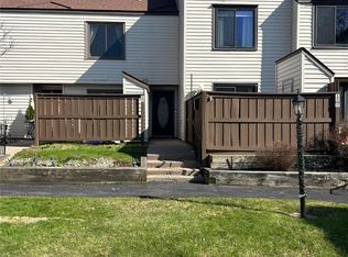 205 Natick Cir, Camillus, NY