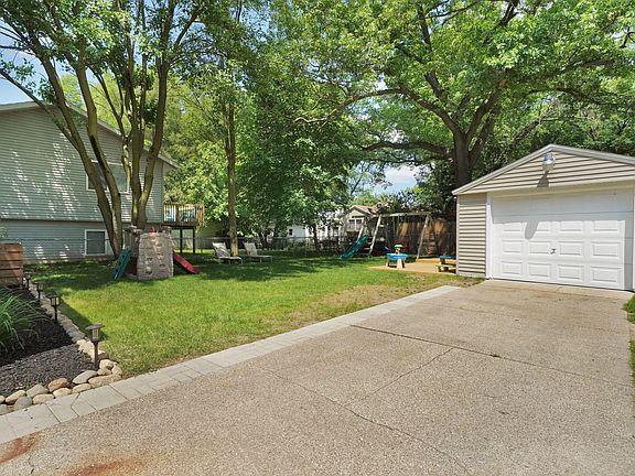 3rd image of 4930 Haughey Ave SW