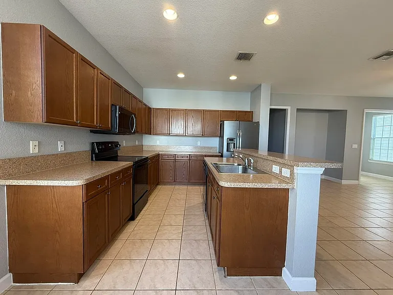 3640 Biltmore Ave — Photo 10