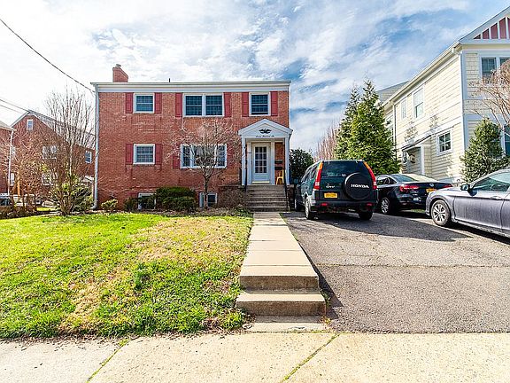 2nd image of 706 N Cleveland St APT 1
