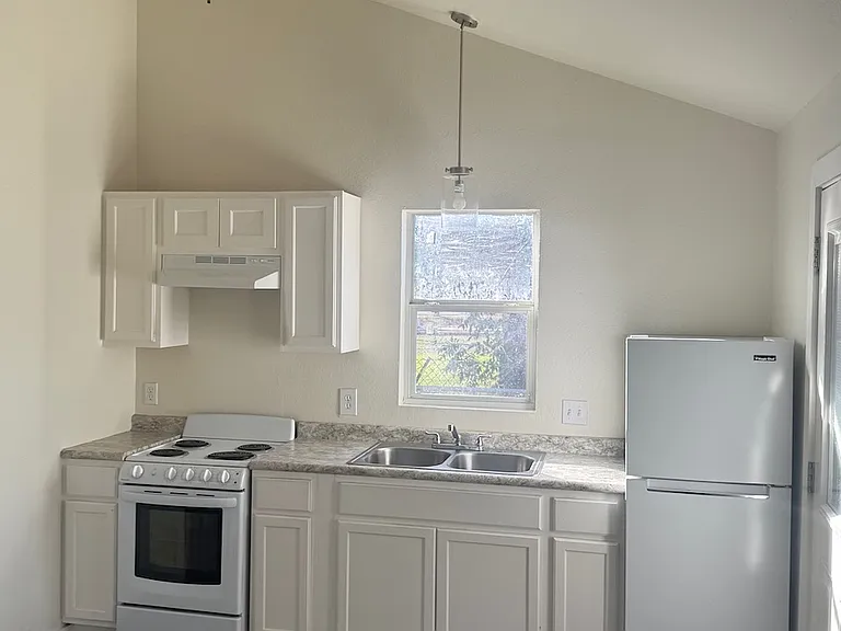 4810 John Victor Dr #2 — Photo 10