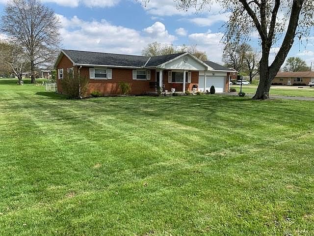 1st image of 164 Oak Dr