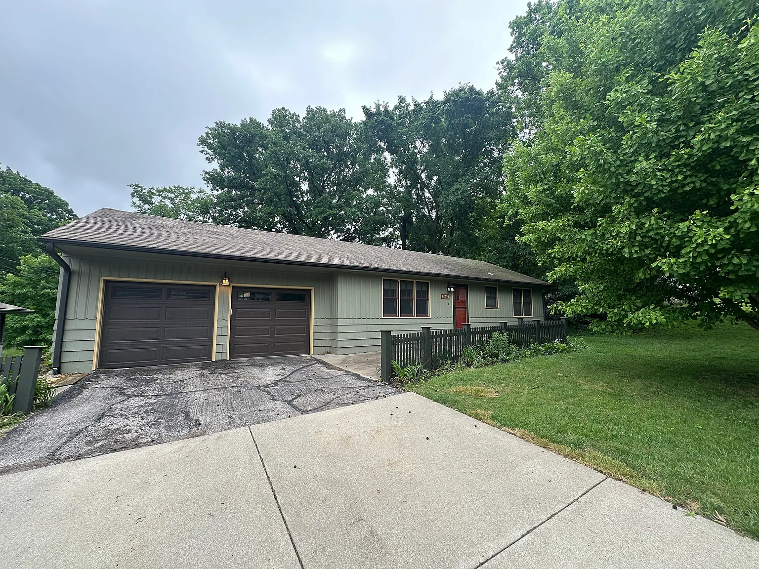 3 bed, 1690 sqft, $2,995 — Photo 1
