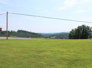900 Grassy Hollow Rd, Tazewell, TN 37879