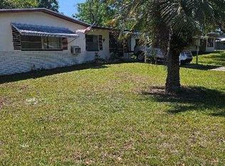 7 S Barbour St, Beverly Hills, FL 34465
