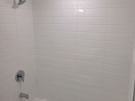 4th image of 4010 Eglinton Ave W #408