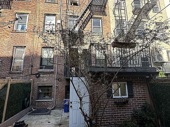 2nd image of 14 Fillmore Pl