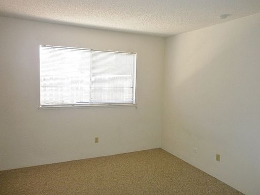 5th image of 8150 Sunrise East Way