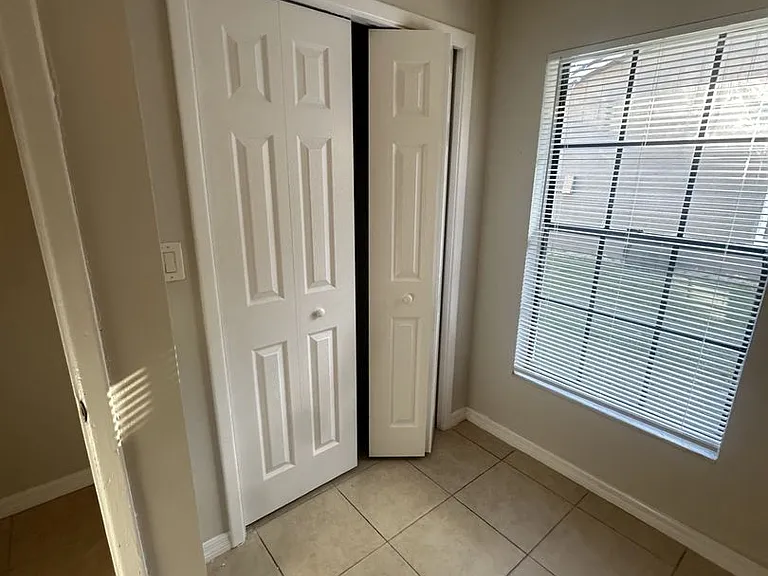 1704A Ridgewood Ln — Photo 6