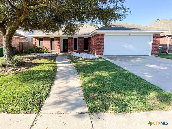 209 Ashland Crk, Victoria, TX 77901