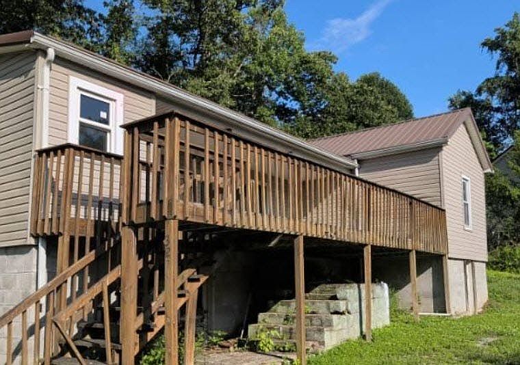 1st image of 32 Hummingbird Ln