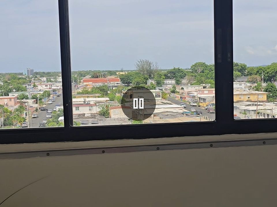 Building Photo 3