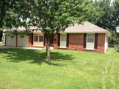 1303 E Edgewood St, Springfield, MO, 65804