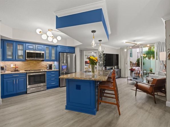 600 S Dixie Hwy APT 544