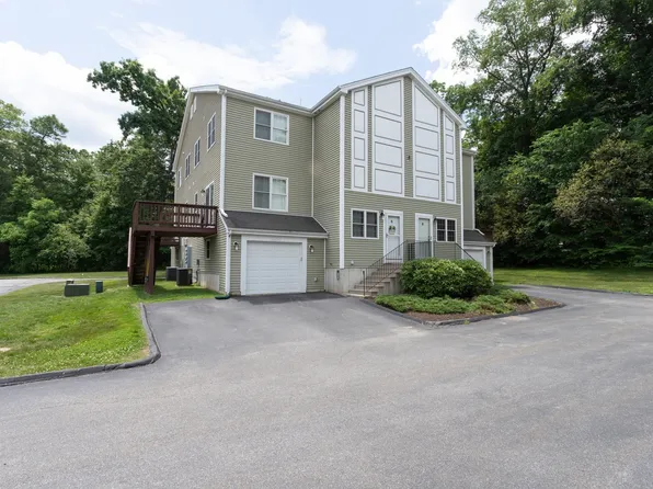6 Knotts St #2, Hudson, MA 01749