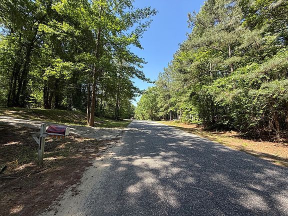 4th image of 8405 S Creek Rd