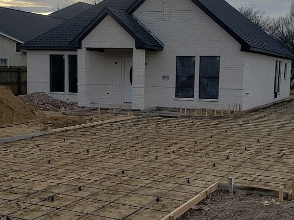 2nd image of 3422 Peachtree Rd