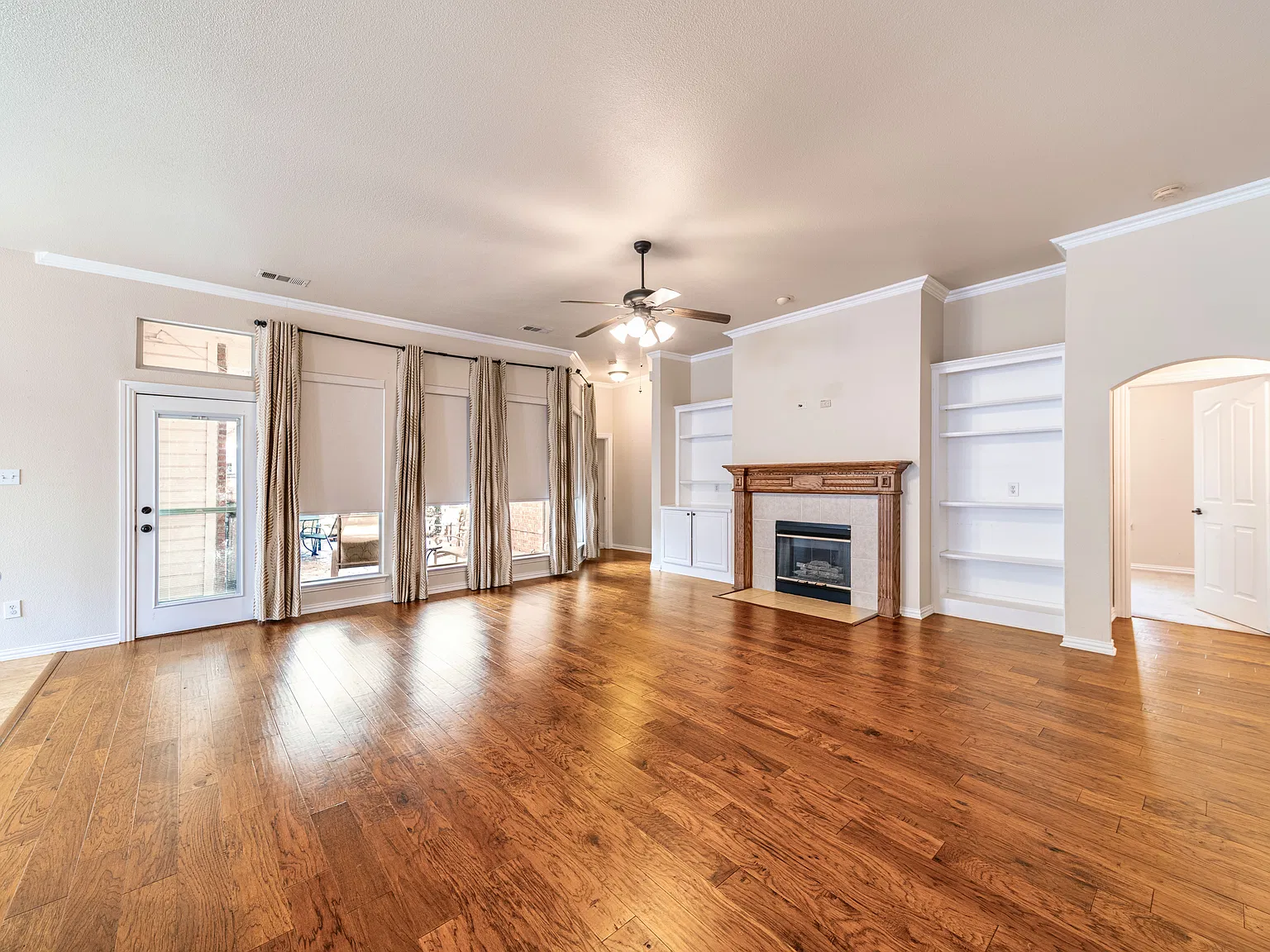 3 bed, 2128 sqft, $3,200 — Photo 3