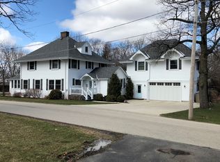 204 N Old Rand Rd, Lake Zurich, IL 60047