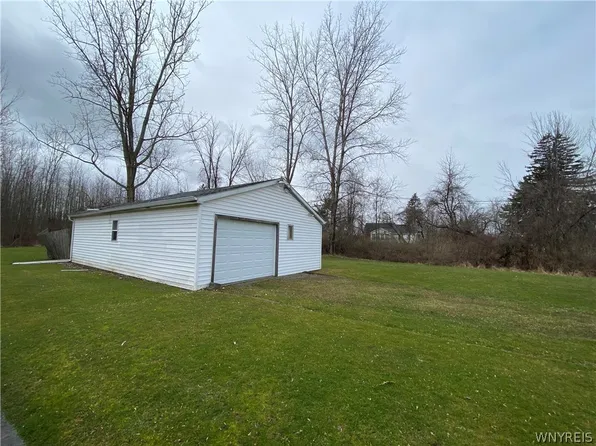 6106 Godfrey Rd #32, Burt, NY 14028