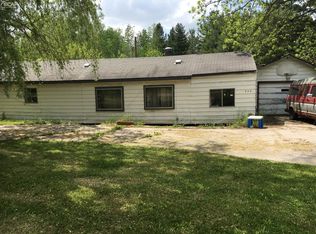 400 S State Rd, Otisville, MI 48463