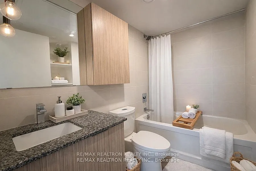 2 bed, $2,350 — Photo 4