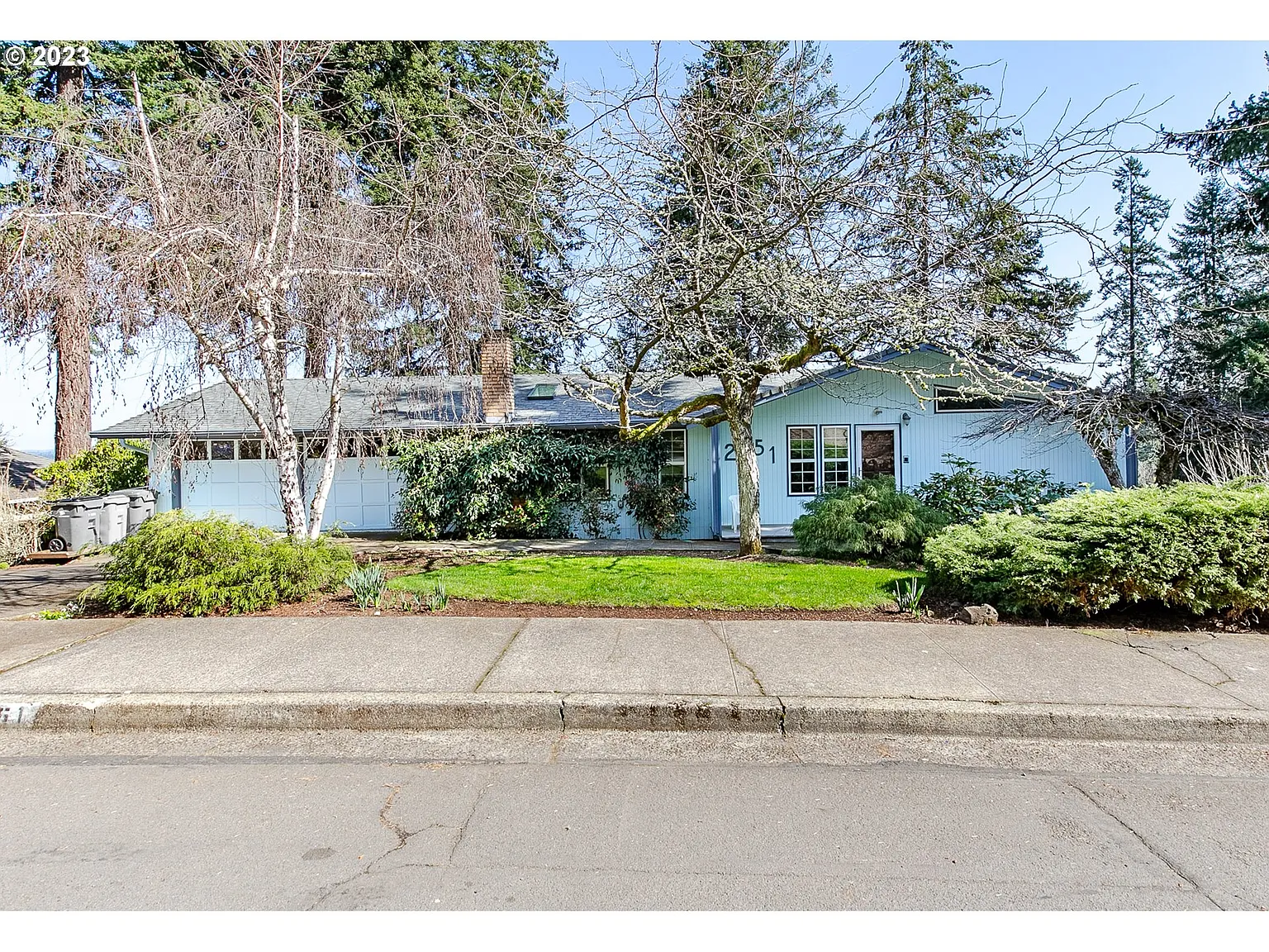 2451 Panorama Dr photo 1