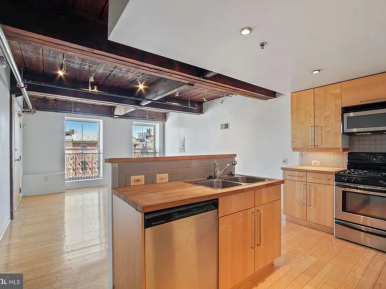 1210 N Palethorp St #203 — Photo 11