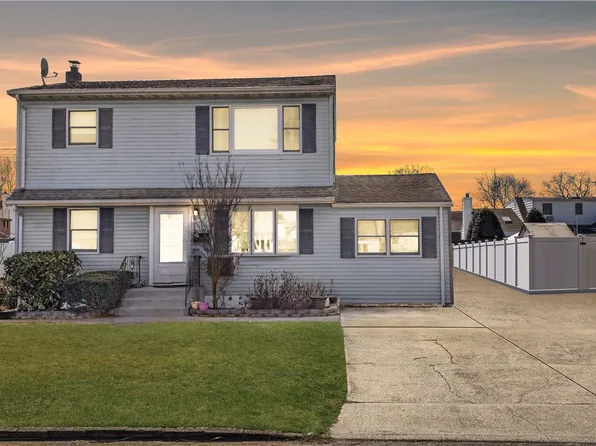 164 Van Buren Street, West Babylon, NY 11704